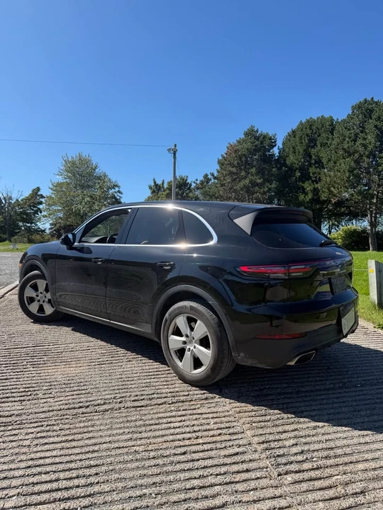 2021 Porsche 9Y0/9Y3 Cayenne - Image 2 of 7