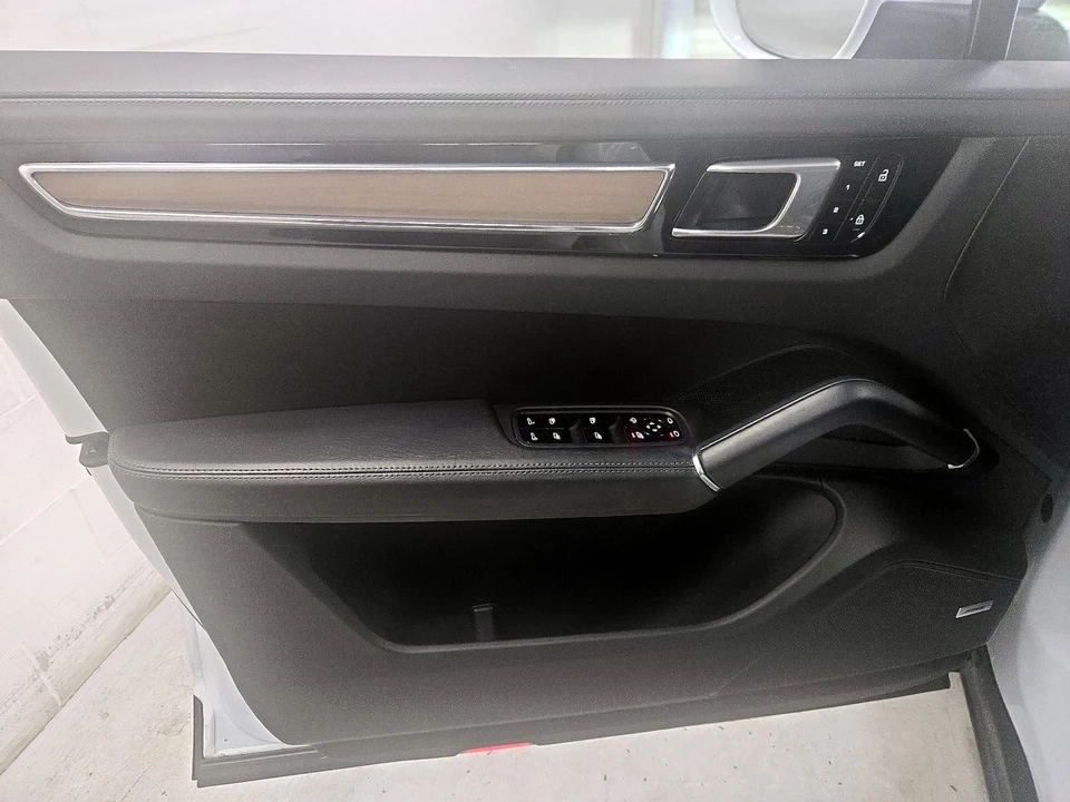 2021 Porsche 9Y0/9Y3 Cayenne Coupe - Image 13 of 28
