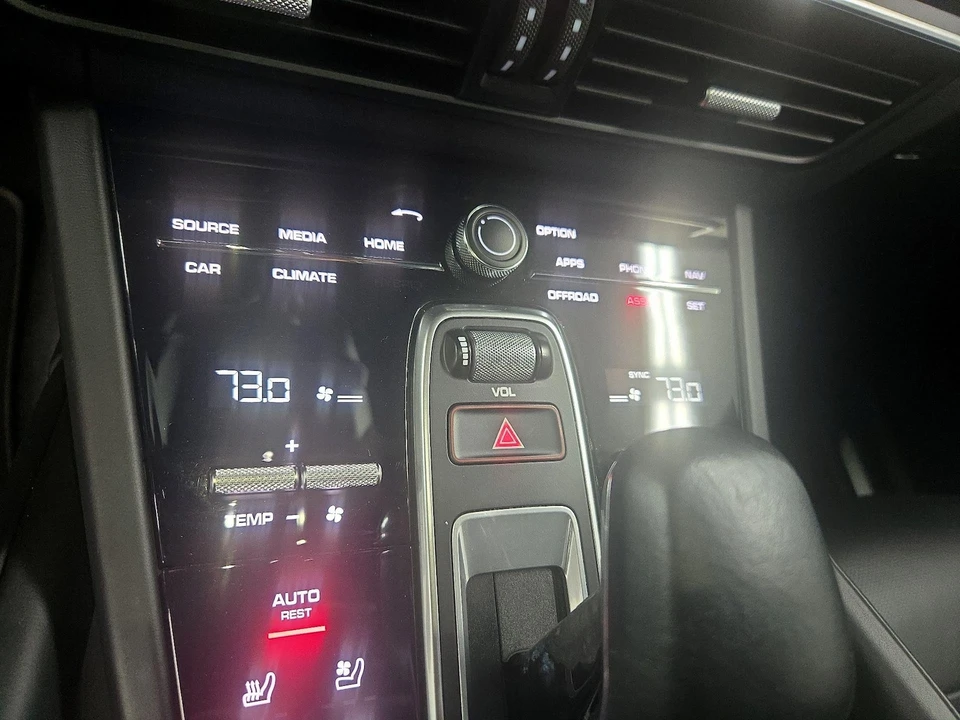 2021 Porsche 9Y0/9Y3 Cayenne Coupe - Image 18 of 28