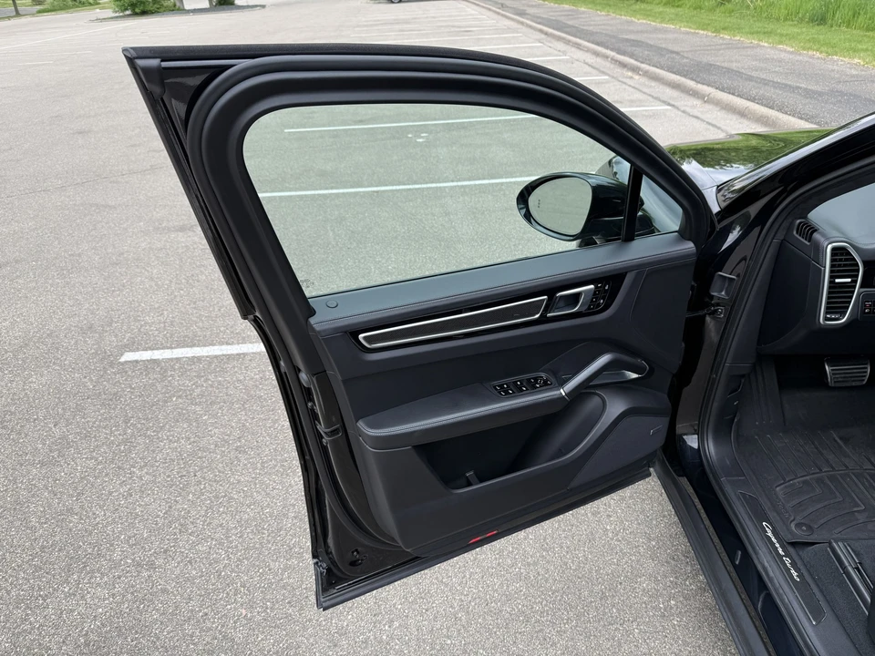 2021 Porsche 9Y0/9Y3 Cayenne Turbo - Image 29 of 31
