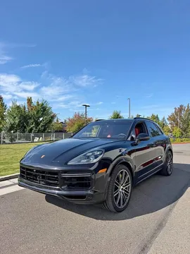 2021 Porsche Cayenne Turbo S E-Hybrid Sport Utility 4D