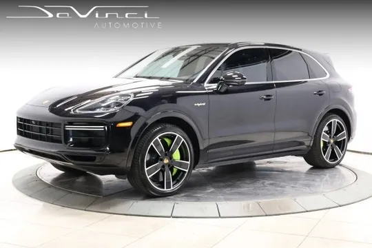 2021 Porsche Cayenne Turbo S E-Hybrid Sport Utility 4D