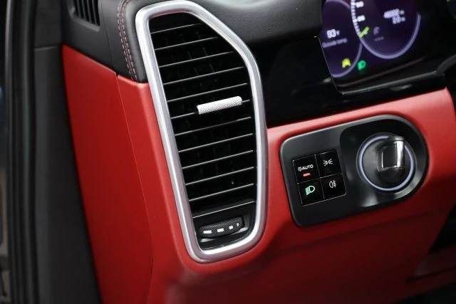 2021 Porsche Cayenne - Image 23 of 31