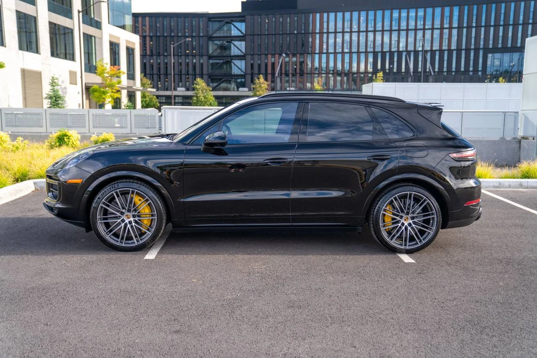 2021 Porsche 9Y0/9Y3 Cayenne - Image 2 of 5