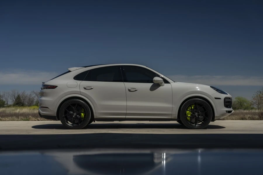 2021 Porsche 9Y0/9Y3 Cayenne Turbo - Image 2 of 31