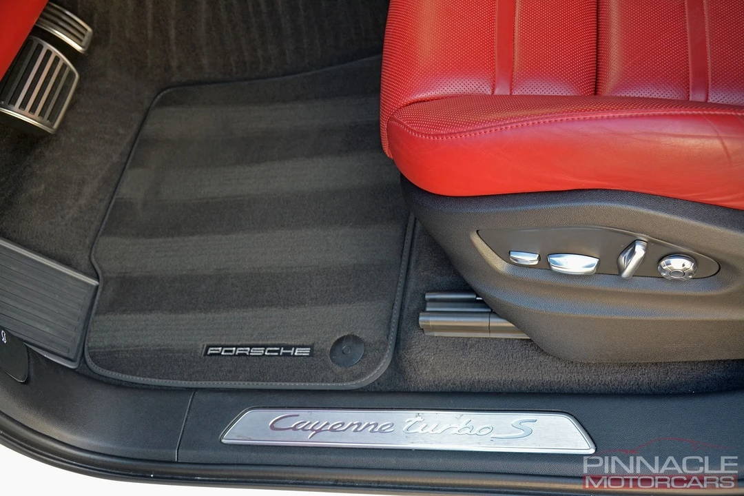 2021 Porsche Cayenne - Image 16 of 31