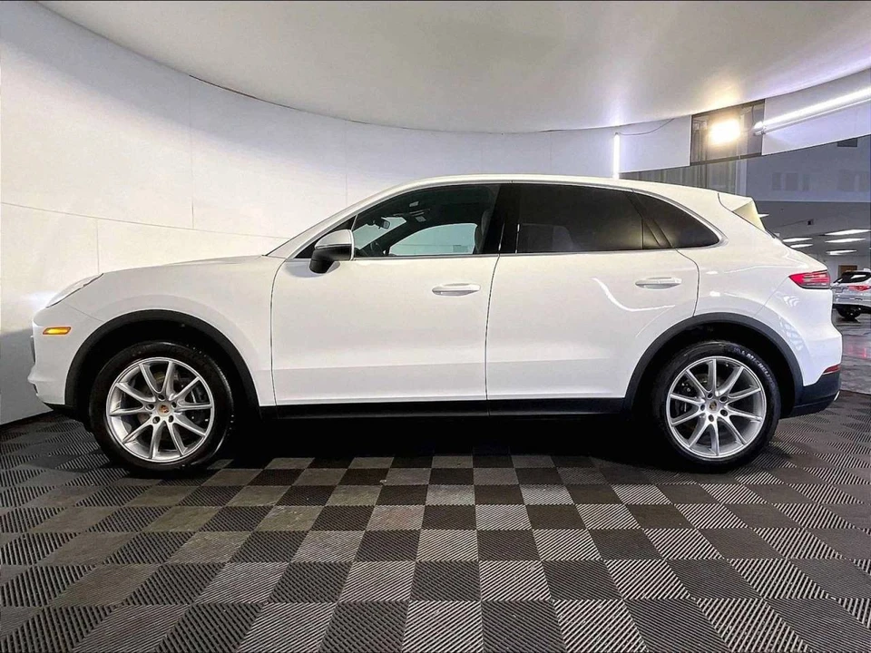 2021 Porsche 9Y0/9Y3 Cayenne - Image 2 of 5