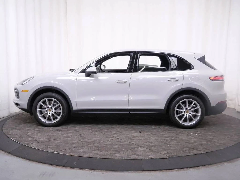 2021 Porsche 9Y0/9Y3 Cayenne - Image 2 of 5