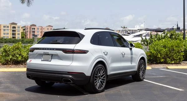2021 Porsche 9Y0/9Y3 Cayenne - Image 2 of 21