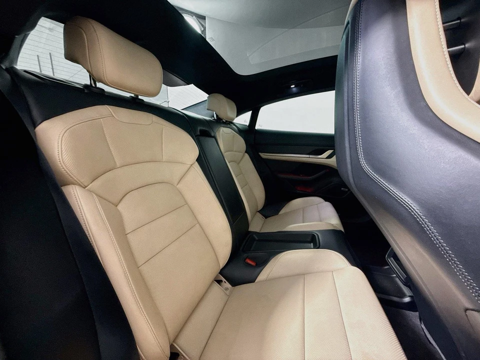 2021 Porsche 718 Cayman - Image 12 of 14