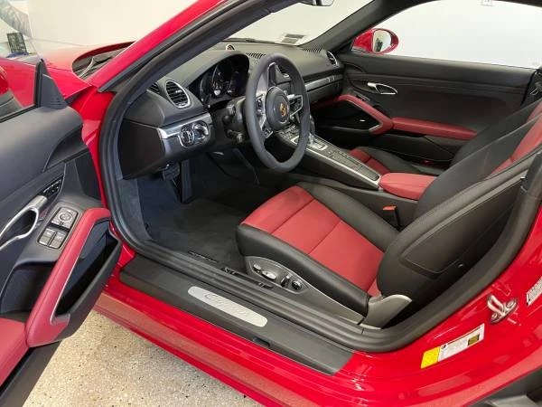 2021 Porsche 718 Cayman - Image 3 of 10