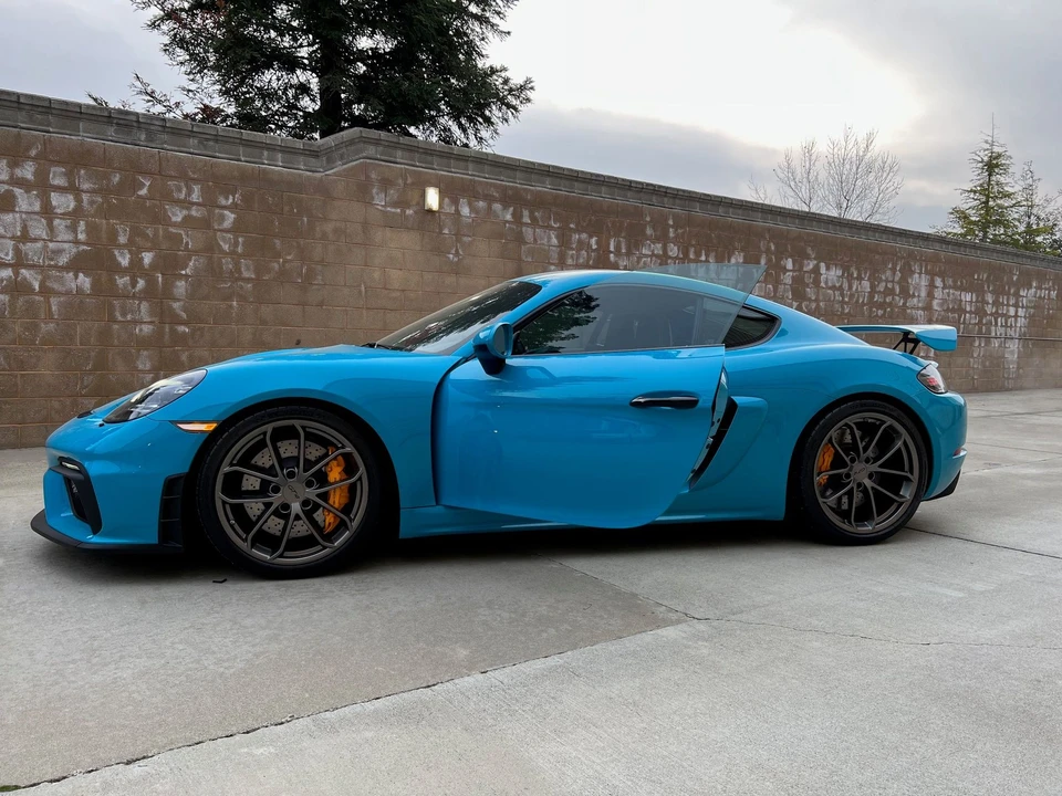 2021 Porsche 718 Cayman GT4 - Image 3 of 20