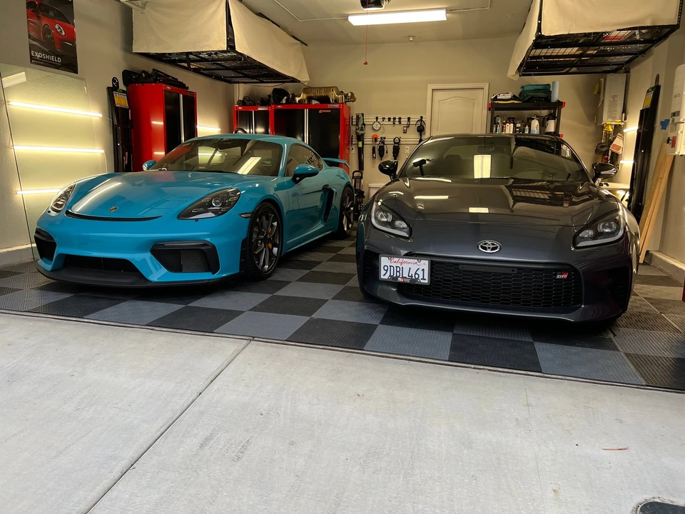 2021 Porsche 718 Cayman GT4 - Image 5 of 20