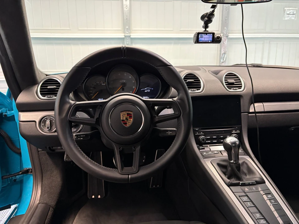 2021 Porsche 718 Cayman GT4 - Image 10 of 20