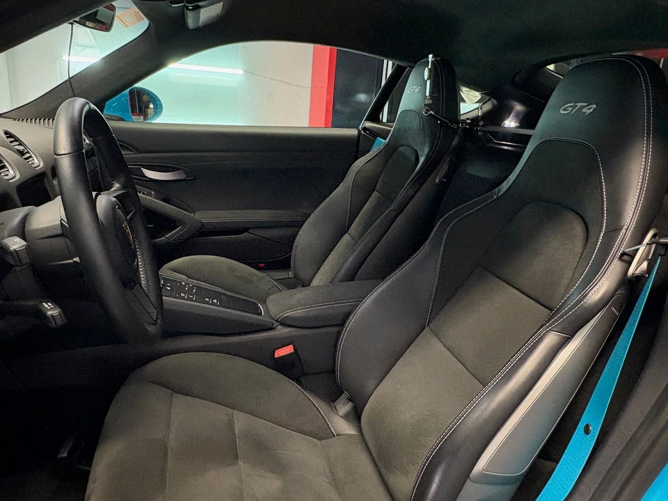 2021 Porsche 718 Cayman GT4 - Image 11 of 20