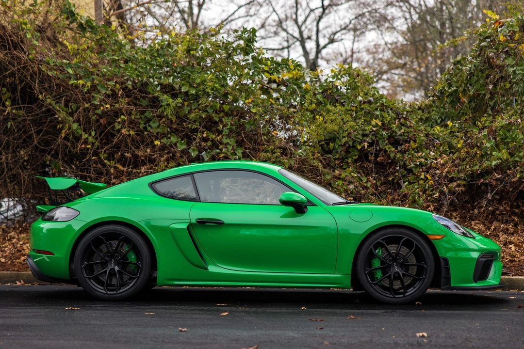2021 Porsche 718 Cayman GT4 - Image 4 of 18