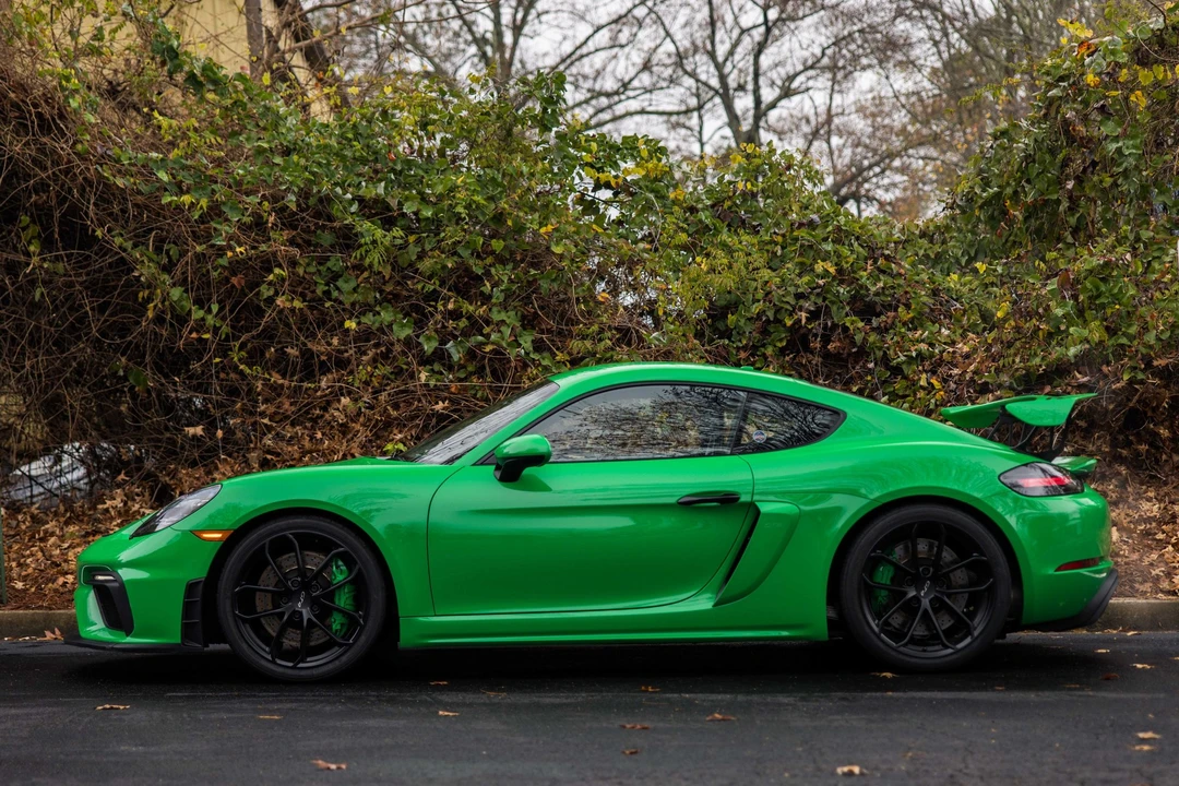 2021 Porsche 718 Cayman GT4 - Image 8 of 18