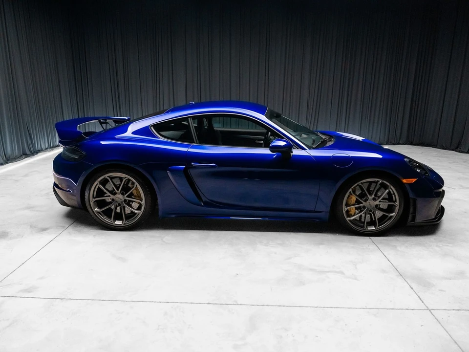 2021 Porsche 718 Cayman GT4 - Image 12 of 31