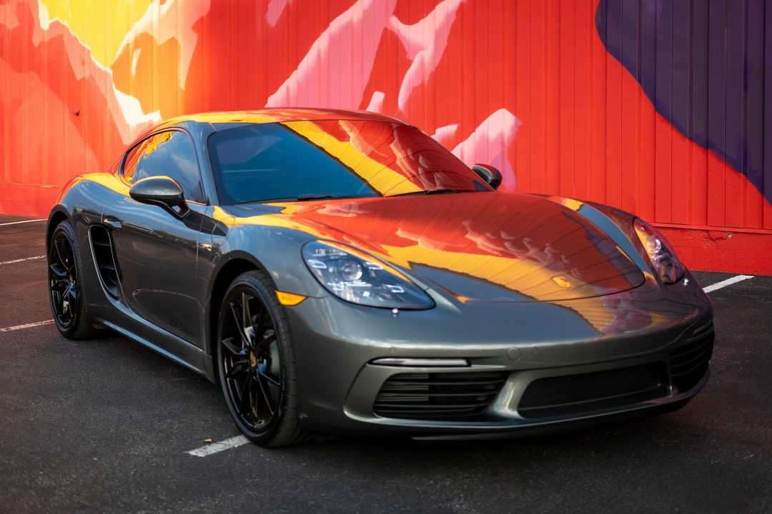 2021 Porsche 718 Cayman - Image 4 of 10