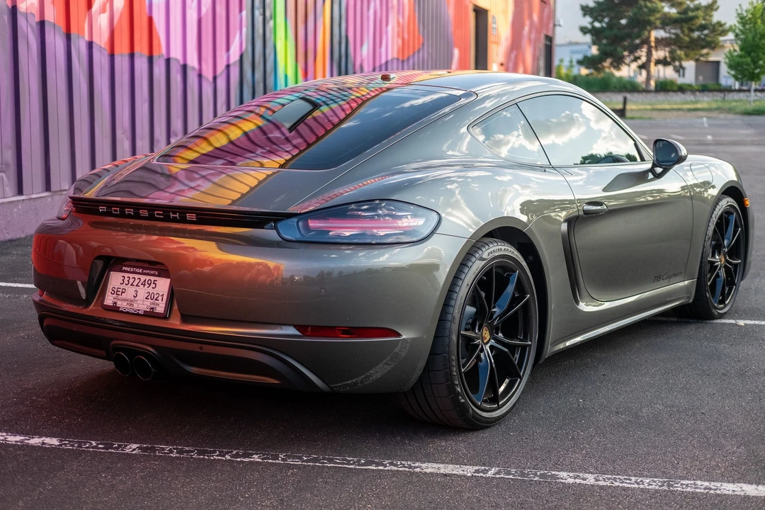 2021 Porsche 718 Cayman - Image 5 of 10