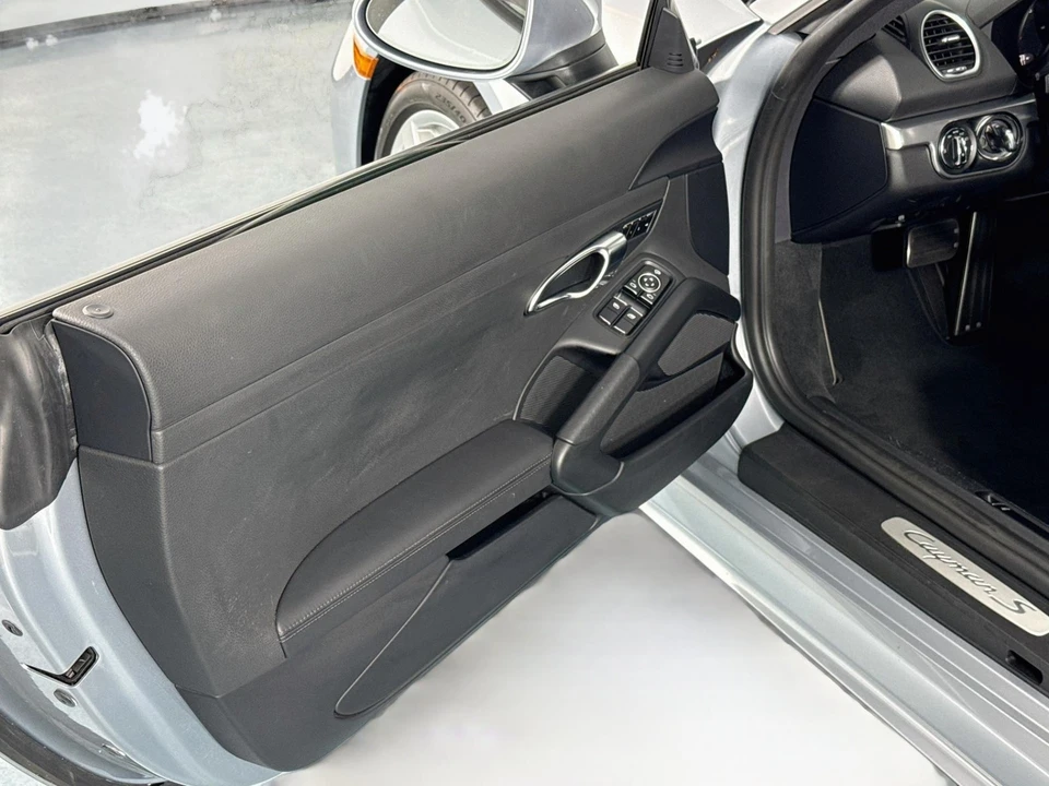 2021 Porsche 718 Cayman S - Image 19 of 31