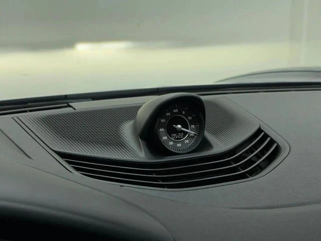 2021 Porsche Cayman - Image 29 of 31