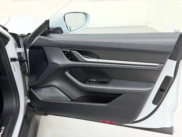 2021 Porsche Cayman - Image 18 of 31