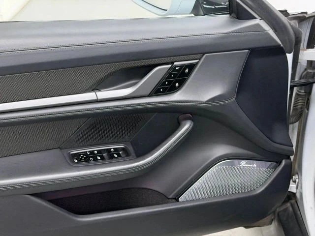 2021 Porsche Cayman - Image 20 of 31