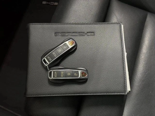 2021 Porsche Cayman - Image 25 of 31