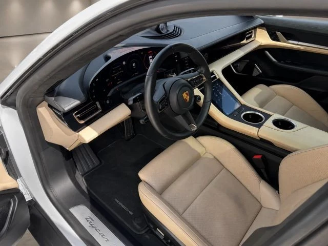 2021 Porsche 718 Cayman - Image 9 of 17