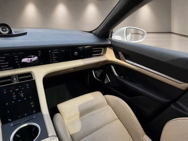 2021 Porsche 718 Cayman - Image 14 of 17