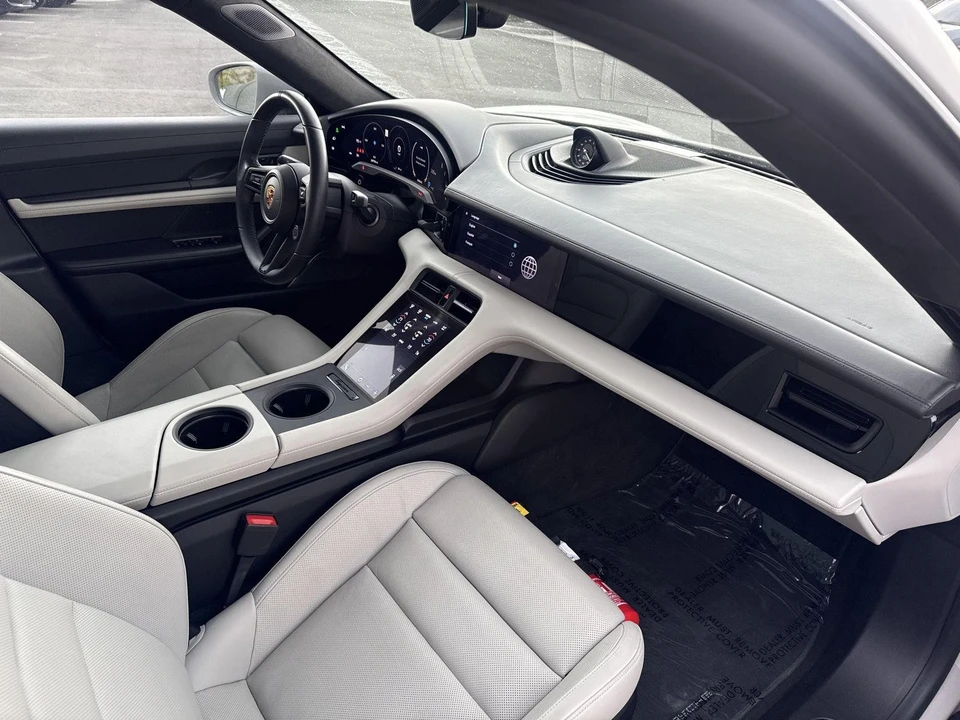 2021 Porsche 718 Cayman - Image 24 of 26