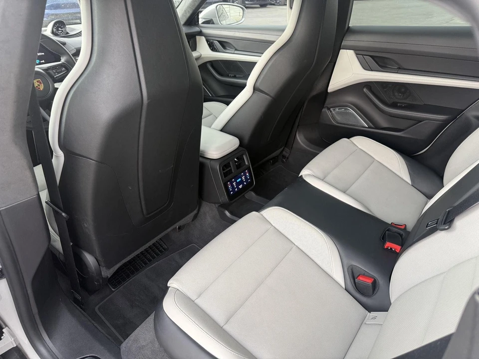 2021 Porsche 718 Cayman - Image 16 of 26