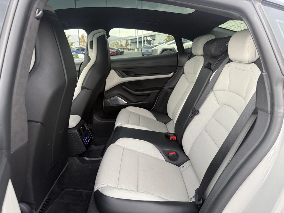 2021 Porsche 718 Cayman - Image 17 of 26