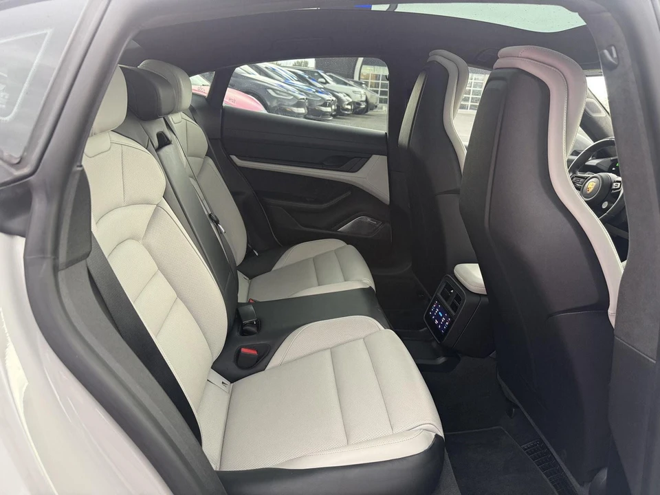 2021 Porsche 718 Cayman - Image 21 of 26
