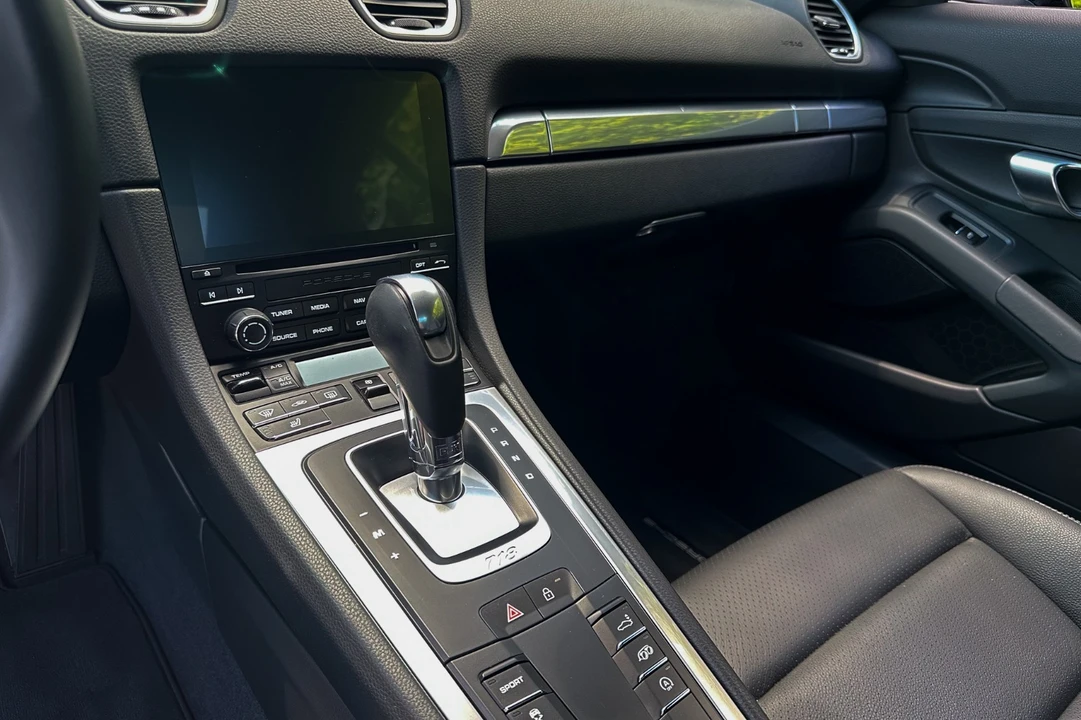 2021 Porsche 718 Cayman - Image 24 of 31