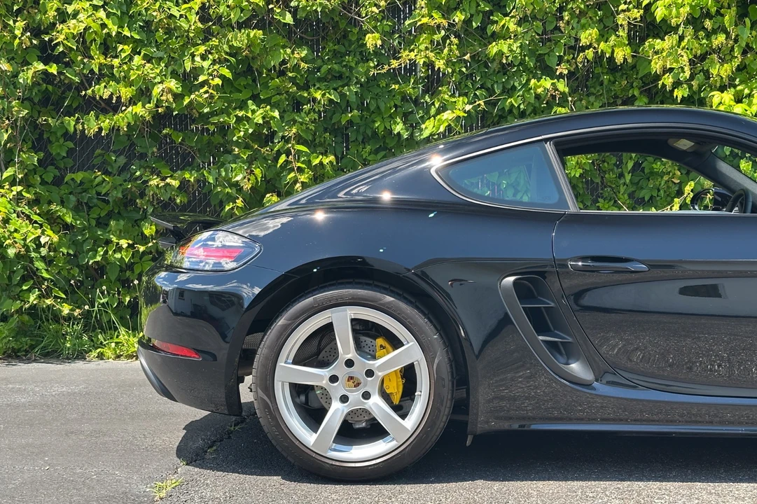 2021 Porsche 718 Cayman - Image 10 of 31