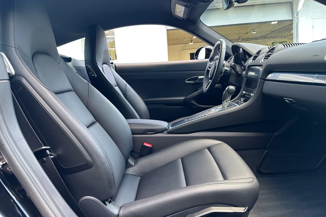 2021 Porsche 718 Cayman - Image 28 of 31
