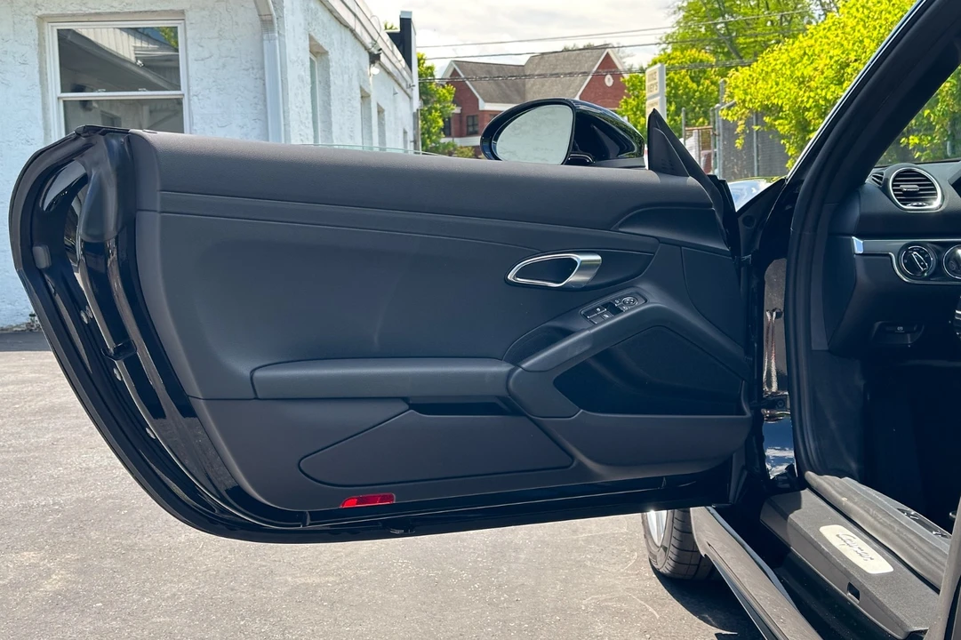 2021 Porsche 718 Cayman - Image 14 of 31