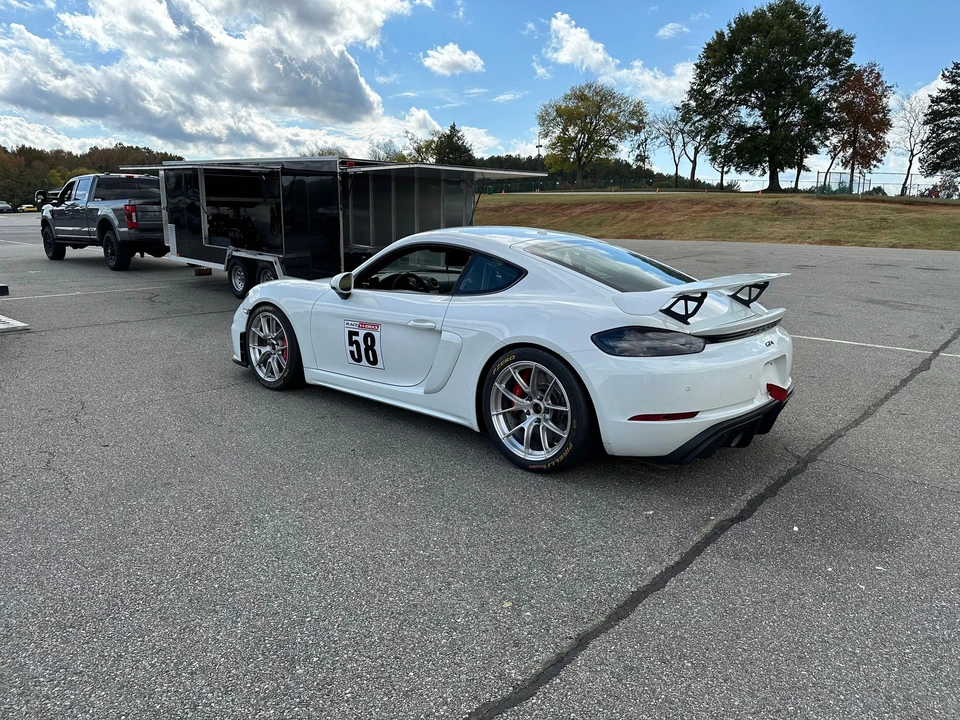 2021 Porsche 718 Cayman GT4 - Image 3 of 16