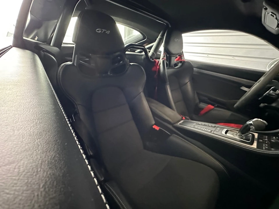 2021 Porsche 718 Cayman GT4 - Image 15 of 16