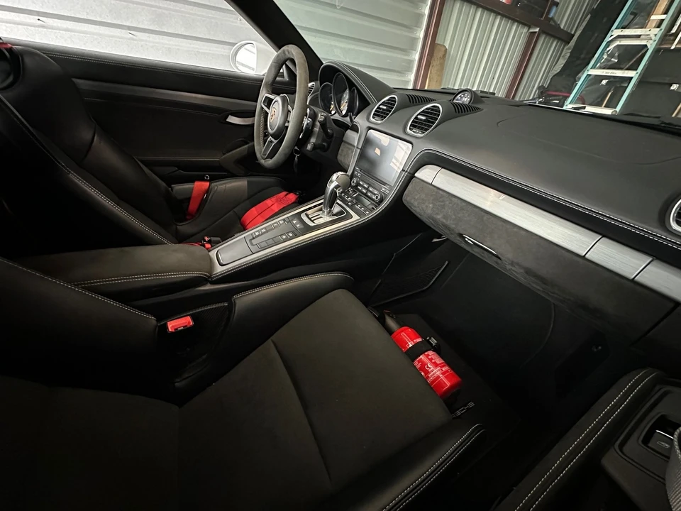 2021 Porsche 718 Cayman GT4 - Image 14 of 16