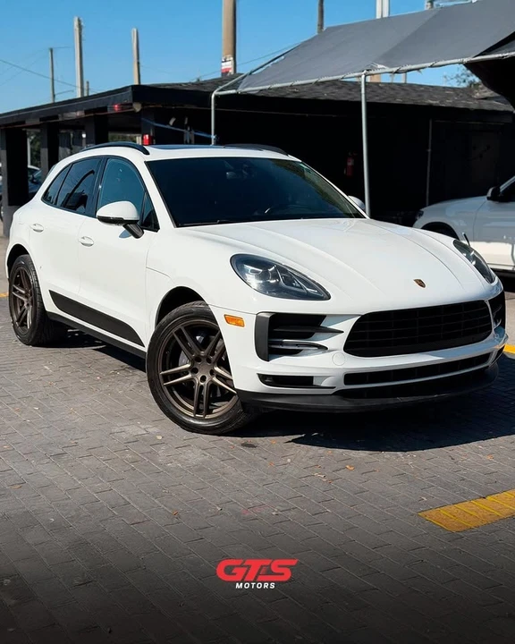 2021 Porsche Macan - Image 6 of 12