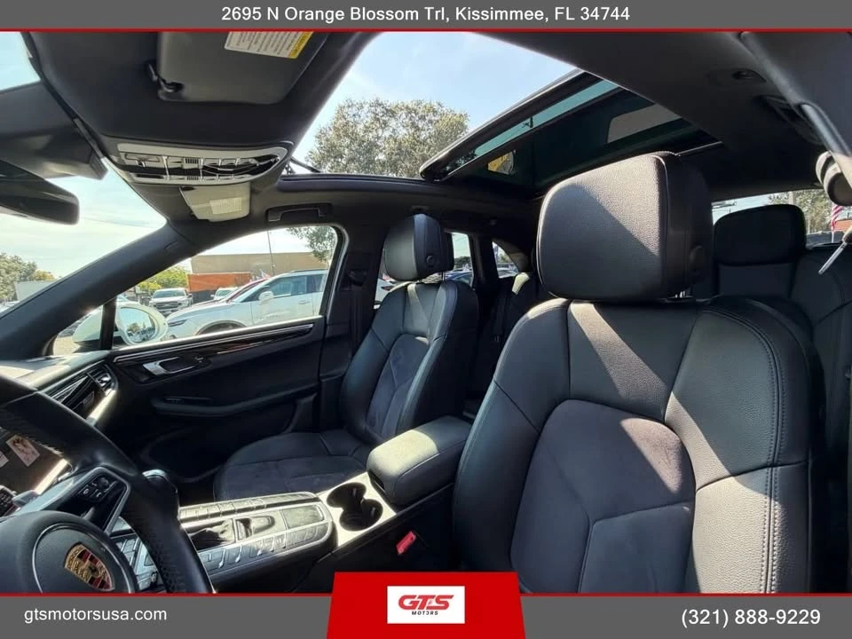 2021 Porsche Macan - Image 7 of 10