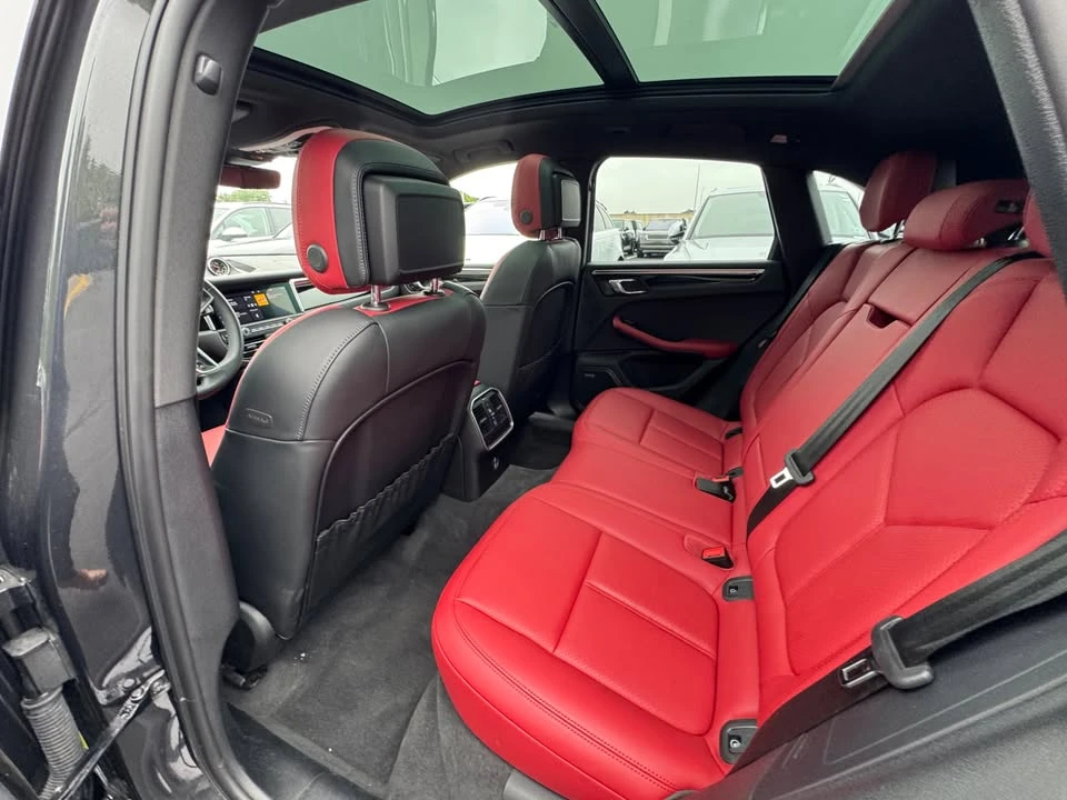 2021 Porsche Macan S - Image 10 of 14