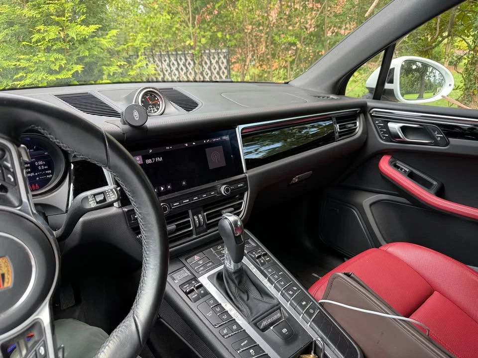 2021 Porsche Macan S - Image 12 of 13