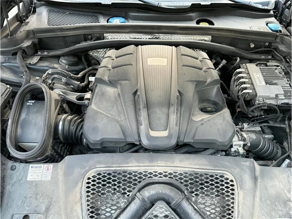 2021 Porsche Macan - Image 7 of 7