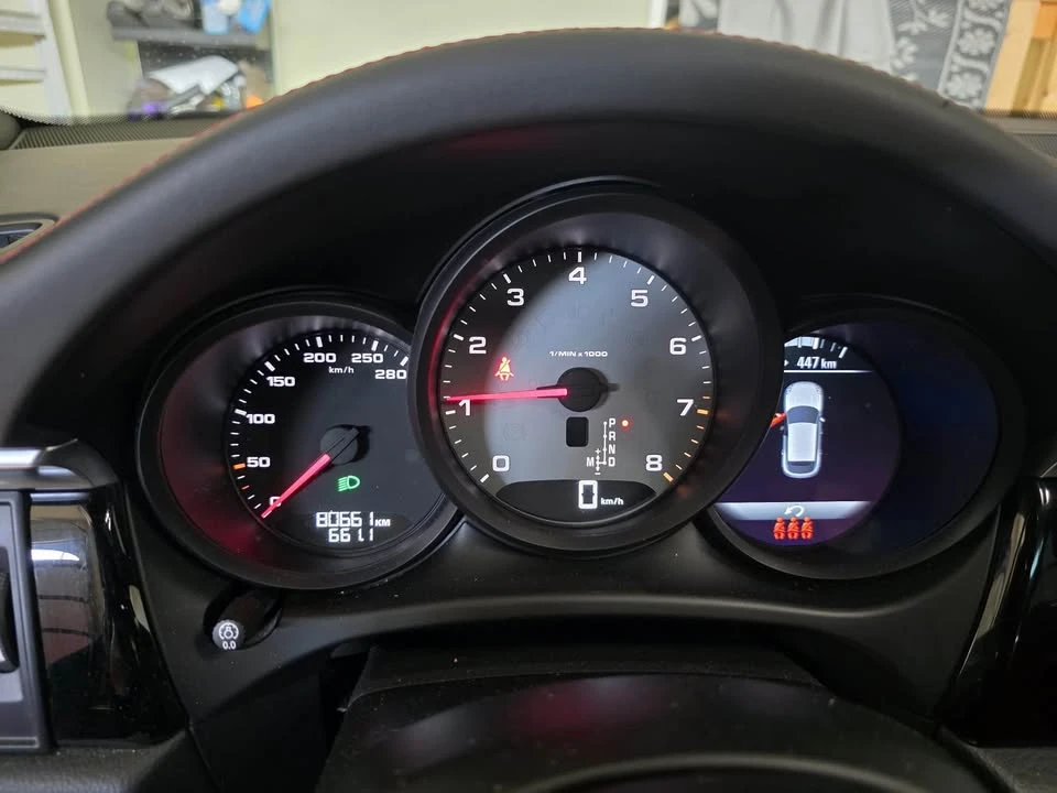 2021 Porsche Macan - Image 3 of 5