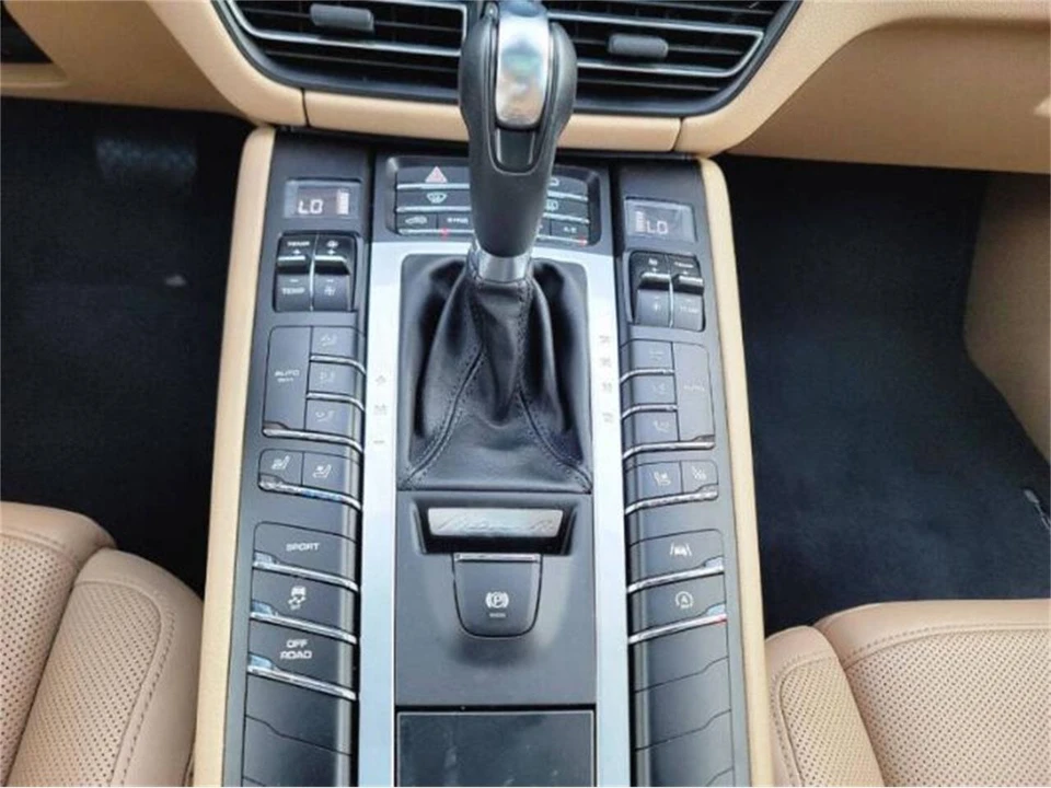 2021 Porsche Macan - Image 10 of 22