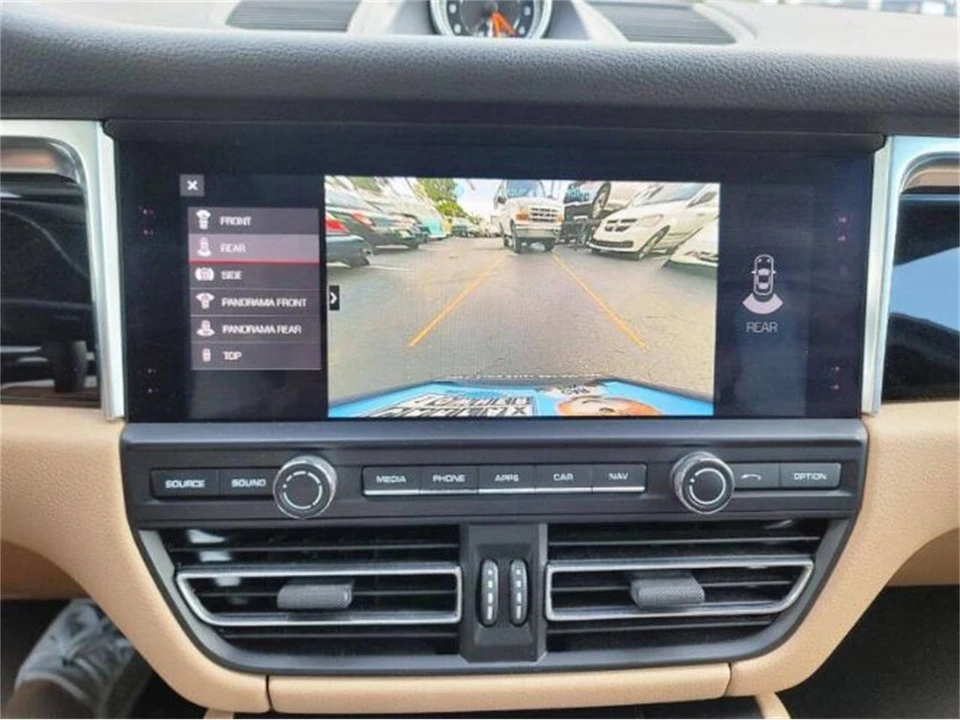 2021 Porsche Macan - Image 16 of 22